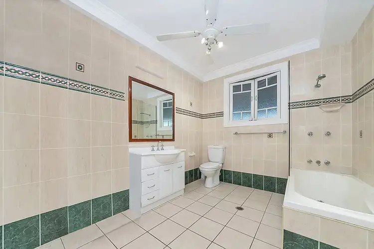 62 Seventh Street, Railway Estate QLD 4810