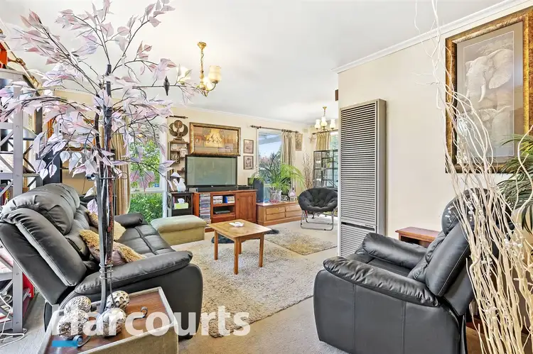 Second view of Homely house listing, 6 Linton Court, Alfredton VIC 3350