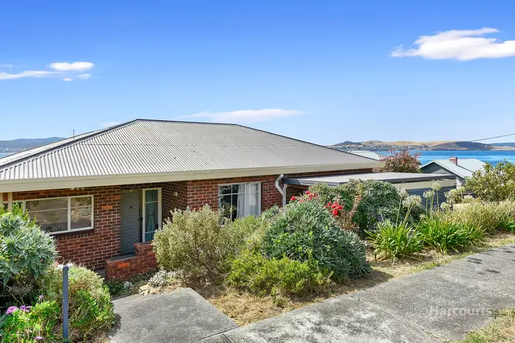 559 Churchill Avenue, Sandy Bay TAS 7005