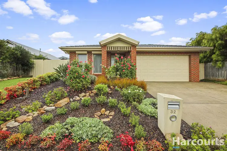 32 Clifford Drive, Drouin VIC 3818