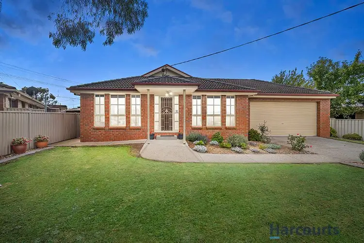 15 Warrina Drive, Delacombe VIC 3356