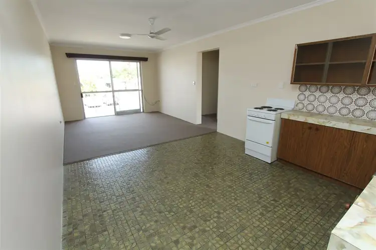 4/9 Queen Street, Ayr QLD 4807