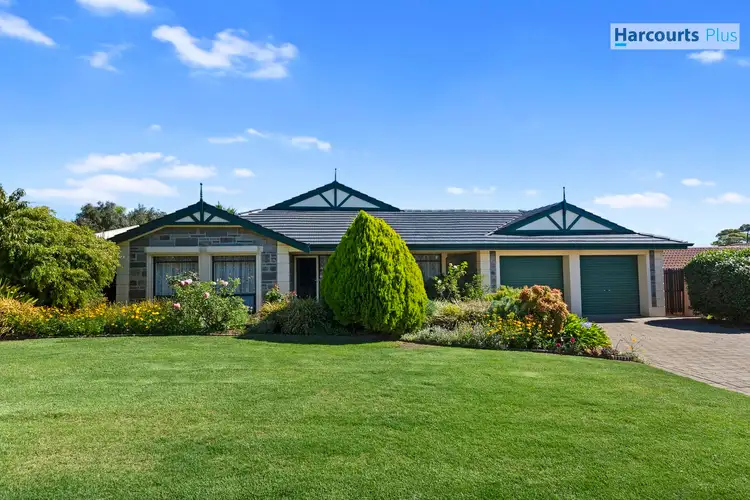 3 Shakes Crescent, Hallett Cove SA 5158