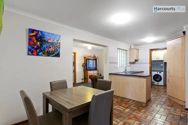 Sixth view of Homely house listing, 1 Warawee Place, Hallett Cove SA 5158