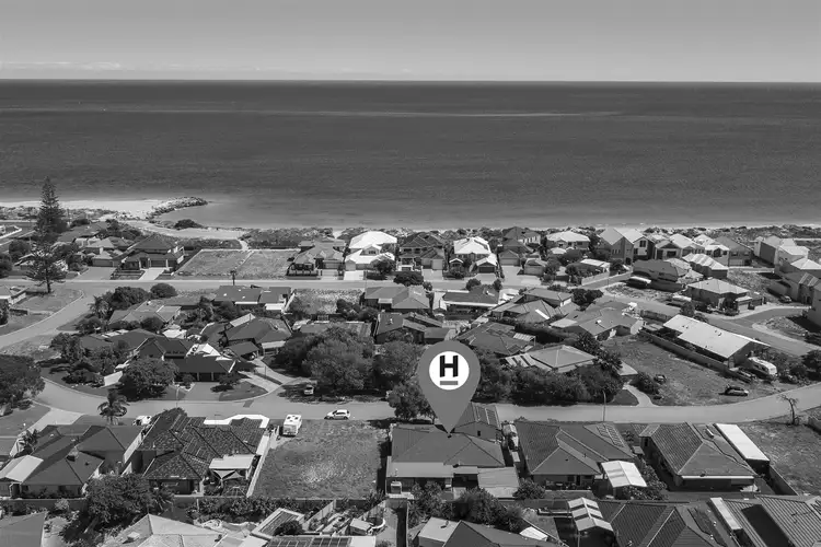 9 Driftwood Road, Silver Sands WA 6210