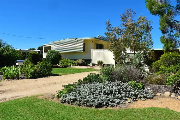 77 Logan Road, Clifton QLD 4361
