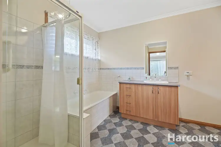 Third view of Homely unit listing, 2 Rees Close, Drouin VIC 3818