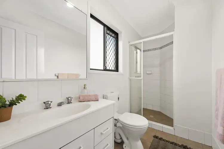 Sixth view of Homely house listing, 4 Quandong Crescent, Arana Hills QLD 4054