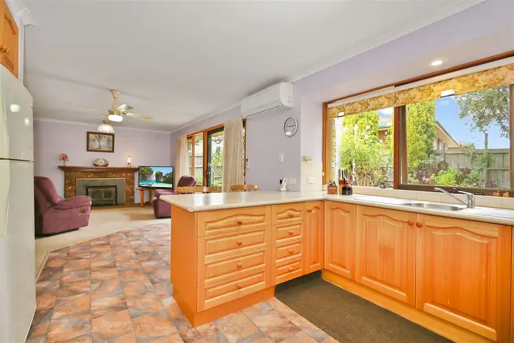 Fifth view of Homely house listing, 4 Sapphire Court, Leongatha VIC 3953