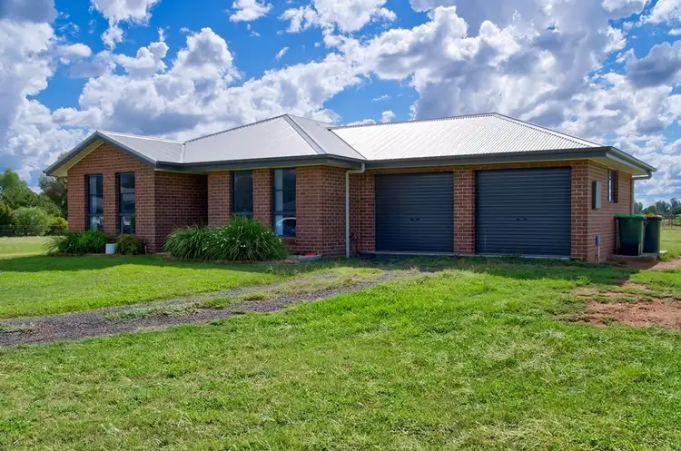 226 Riverside Drive, Narrabri NSW 2390