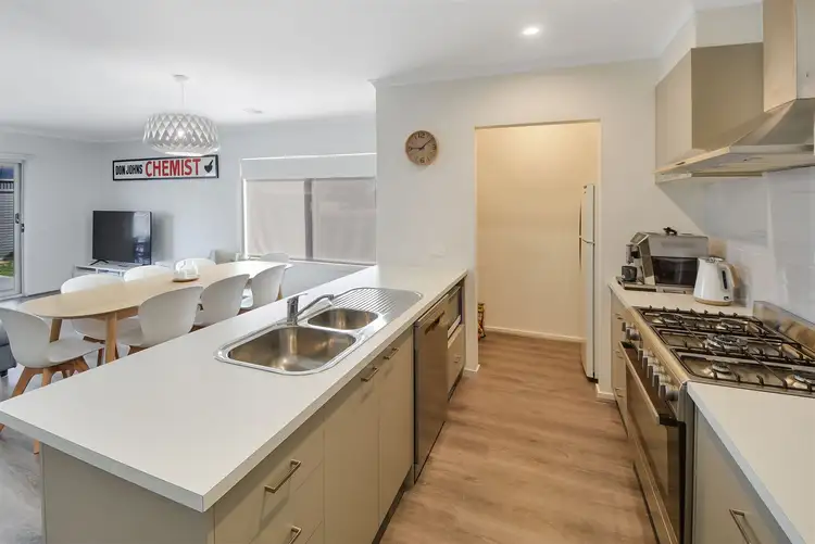 Fourth view of Homely house listing, 2 Griffin Court, Horsham VIC 3400