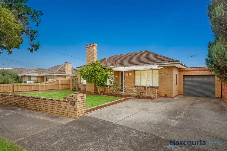 1 Madeleine Road, Clayton VIC 3168