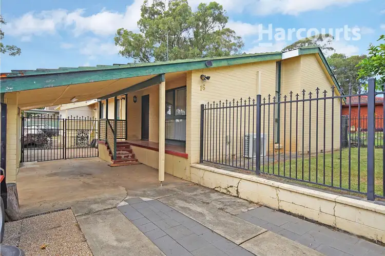 16 Barcoo Avenue, Leumeah NSW 2560