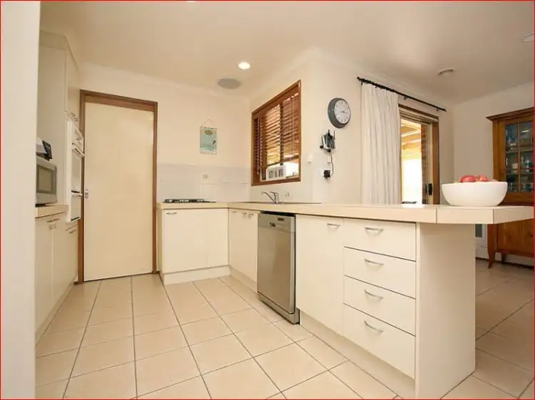 Fifth view of Homely house listing, 10 Saggers Close, Gordon ACT 2906