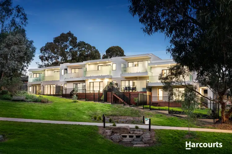 1/24 Bayley Grove, Doncaster VIC 3108