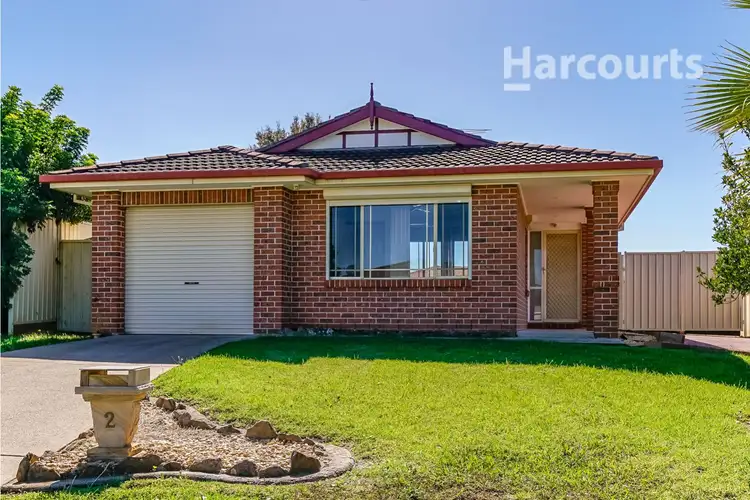 2 Osburn Place, St Helens Park NSW 2560