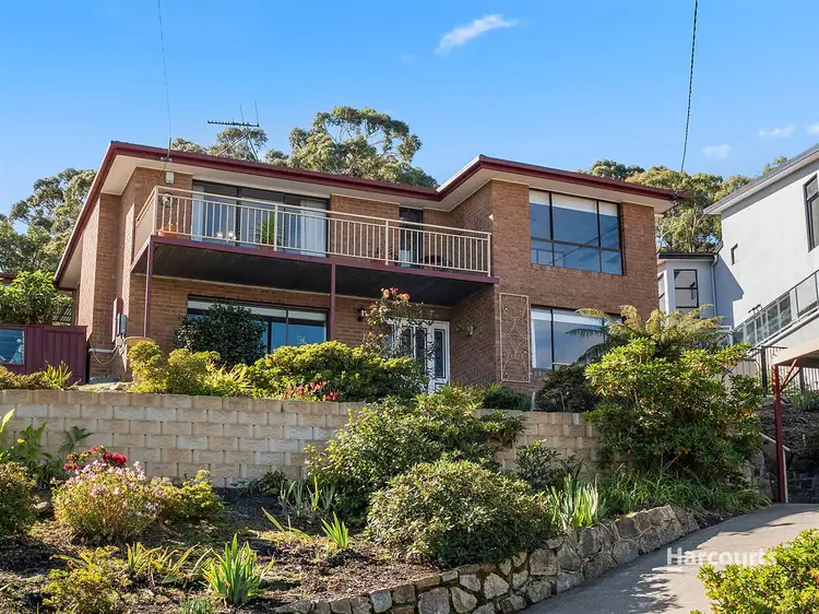 48 Karoola Road, Lindisfarne TAS 7015