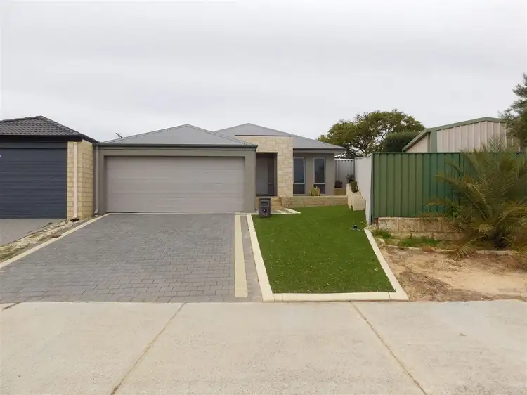 54 Selkirk Drive, Kinross WA 6028