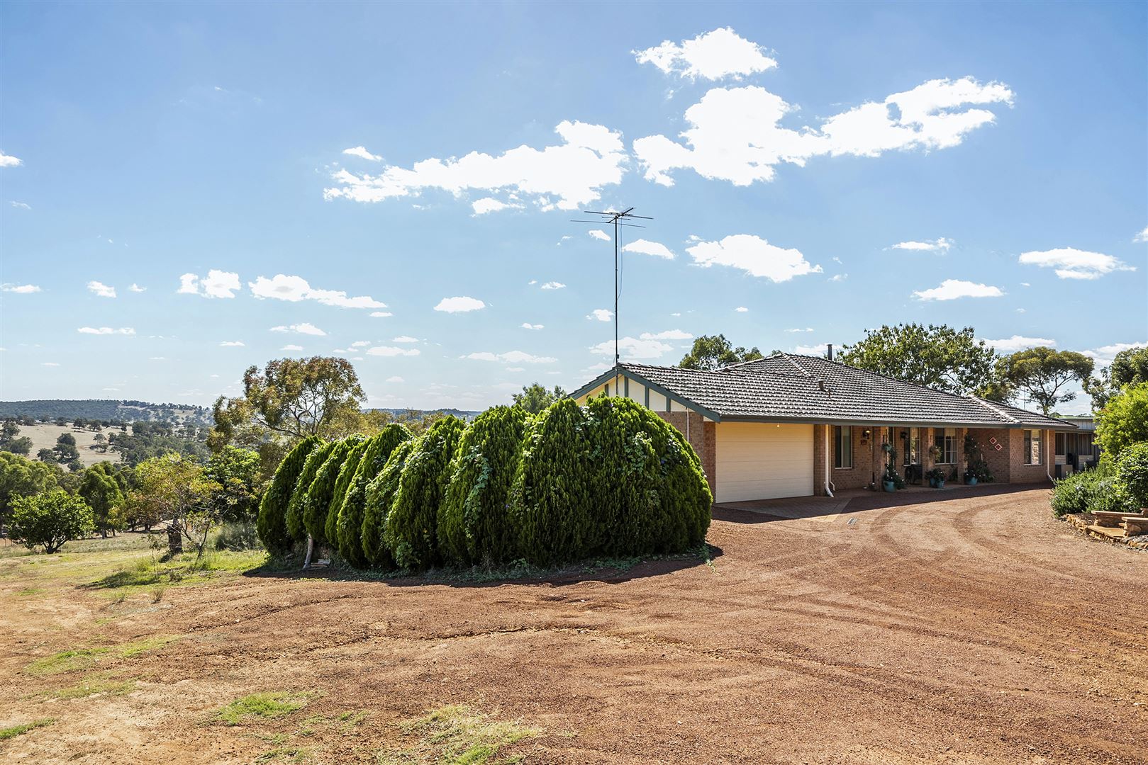 22 Forrest Hills Parade, Bindoon WA 6502