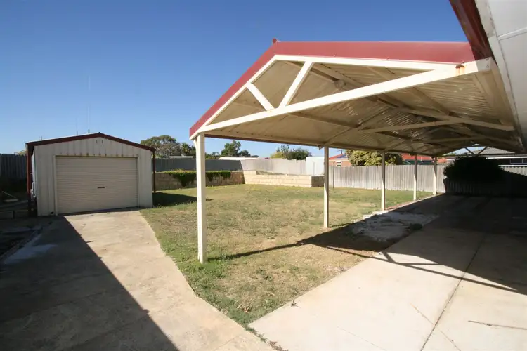 44 Wavelea St, Safety Bay WA 6169