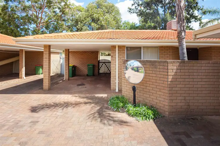 9/6 Pinewood Avenue, Kardinya WA 6163