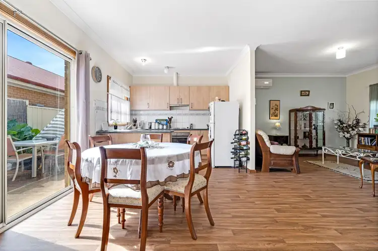 2/9 George Street