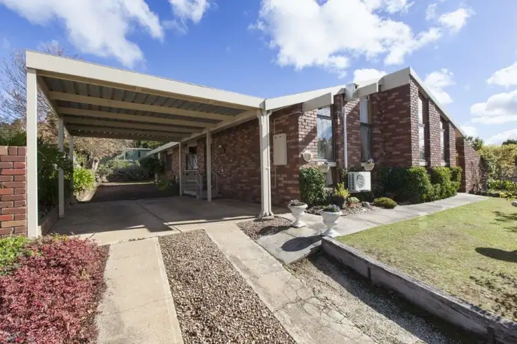 6 Kimbarra Court