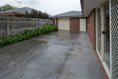 Seventh view of Homely house listing, 4 Sarah Louise Place, Berwick VIC