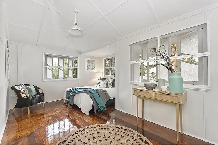 9 Seventh Avenue, South Townsville QLD 4810