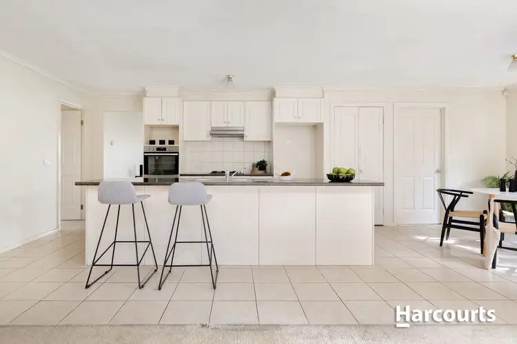Fifth view of Homely house listing, 10 Glade Court, Cranbourne VIC 3977