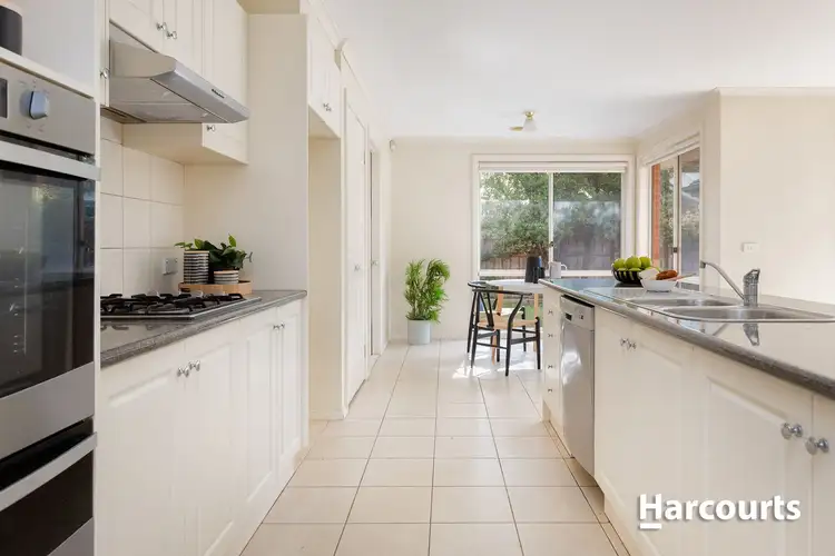Sixth view of Homely house listing, 10 Glade Court, Cranbourne VIC 3977