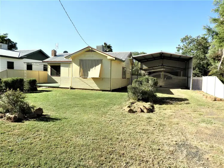 90 Chester St, Warren NSW 2824