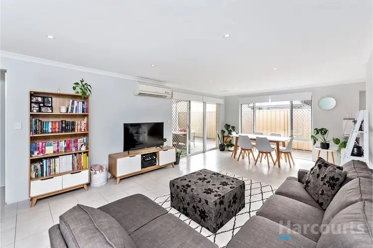 3B Paris Gardens, Hocking WA 6065