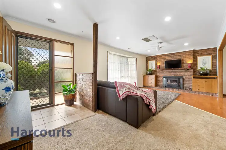Fifth view of Homely house listing, 4 Heatherleigh Court, Carrum Downs VIC 3201