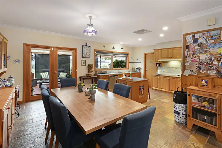 Fifth view of Homely house listing, 10 Harmer Court, Horsham VIC 3400