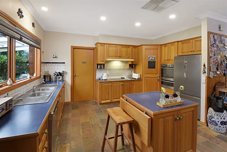 Sixth view of Homely house listing, 10 Harmer Court, Horsham VIC 3400