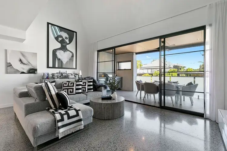 Second view of Homely apartment listing, 3/7 Lindsay Street, Hawthorne QLD 4171