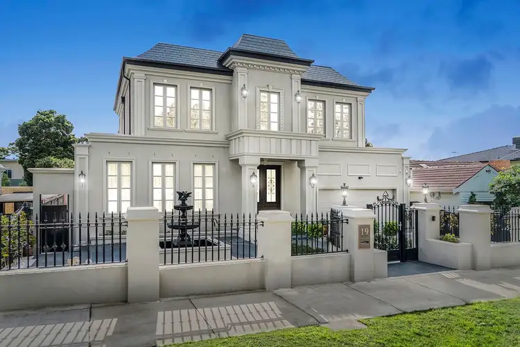 19 Kennedy Street, Glen Waverley VIC 3150