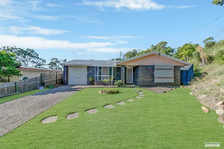 1 Pinnacle Street, Causeway Lake QLD 4703