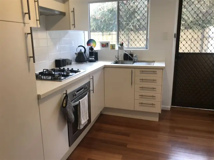 2/44 Farnham Road, Keswick SA 5035