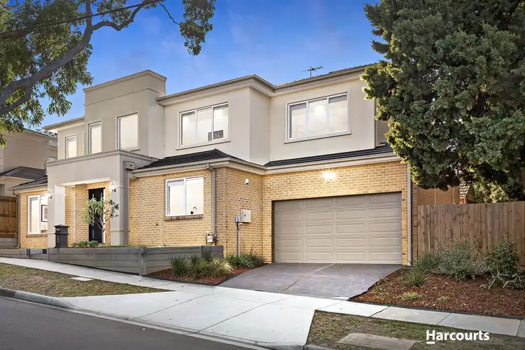27 Aylwin Avenue, Burwood VIC 3125