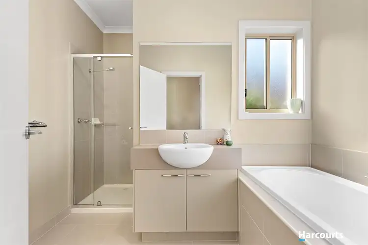 Sixth view of Homely unit listing, 3 / 34 Sing Crescent, Berwick VIC 3806