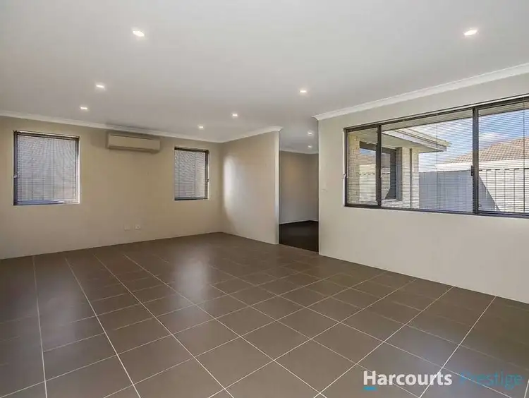 Fourth view of Homely house listing, 4 Addington Loop, Piara Waters WA 6112