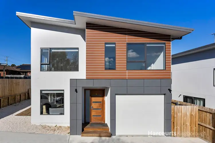 2/131 Redwood Road, Kingston TAS 7050