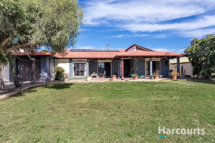 18 Deering Drive, North Yunderup WA 6208