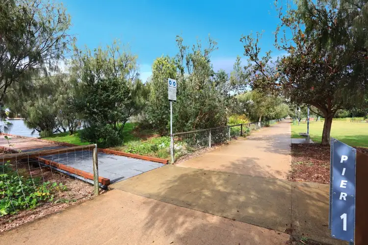 Sixth view of Homely semi-detached listing, 152 The Esplanade, Paradise Point QLD 4216
