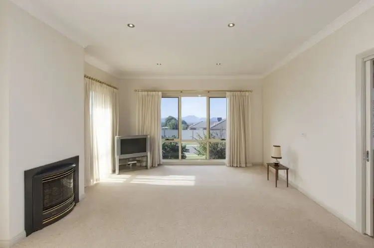 Fifth view of Homely house listing, 1 Highview Court, Ararat VIC 3377