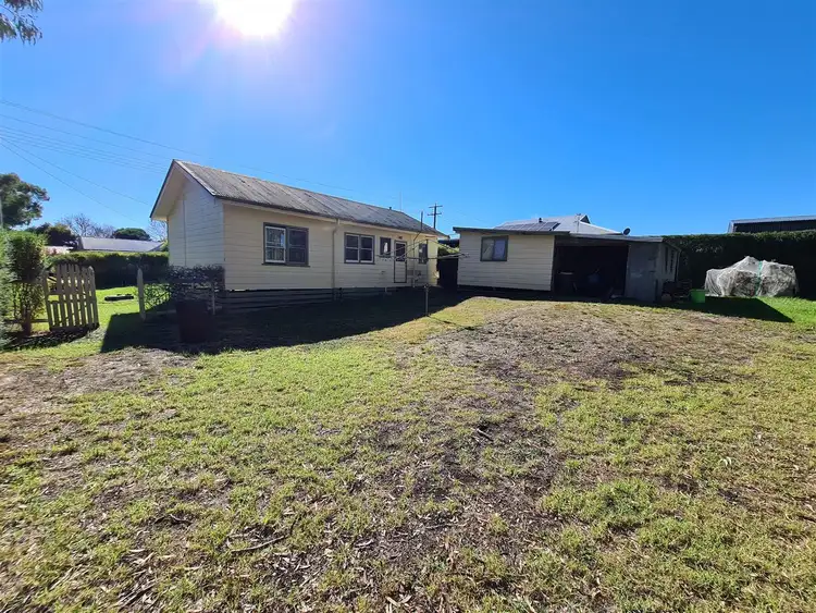 Second view of Homely house listing, 28 Thom Street, Alexandra VIC 3714