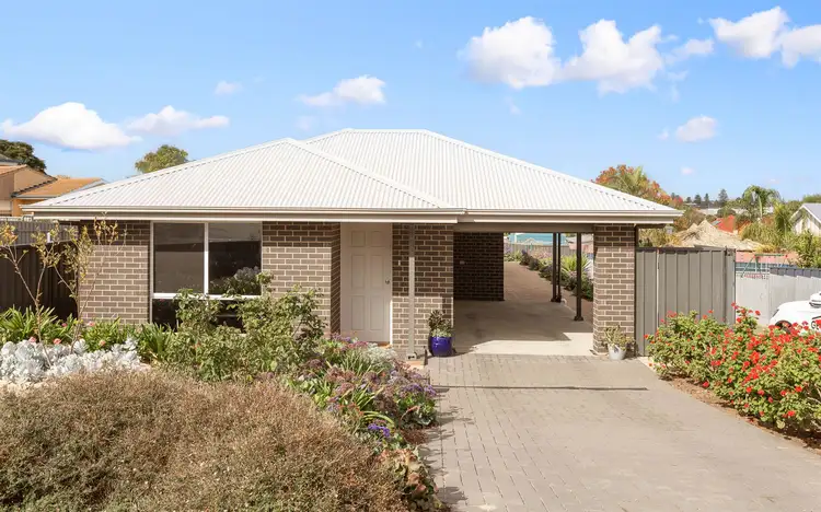24 William Street, Victor Harbor SA 5211