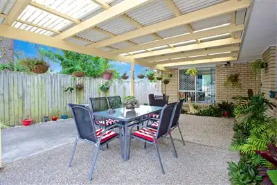 2/199 Turpin Road, Labrador QLD